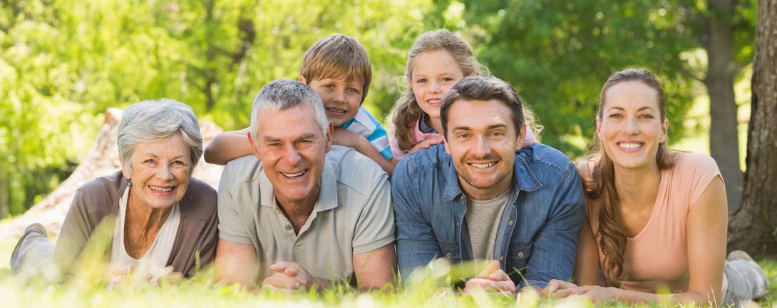 generationen_grosseltern_eltern_kinder_enkel_deposit_1090x432.jpg